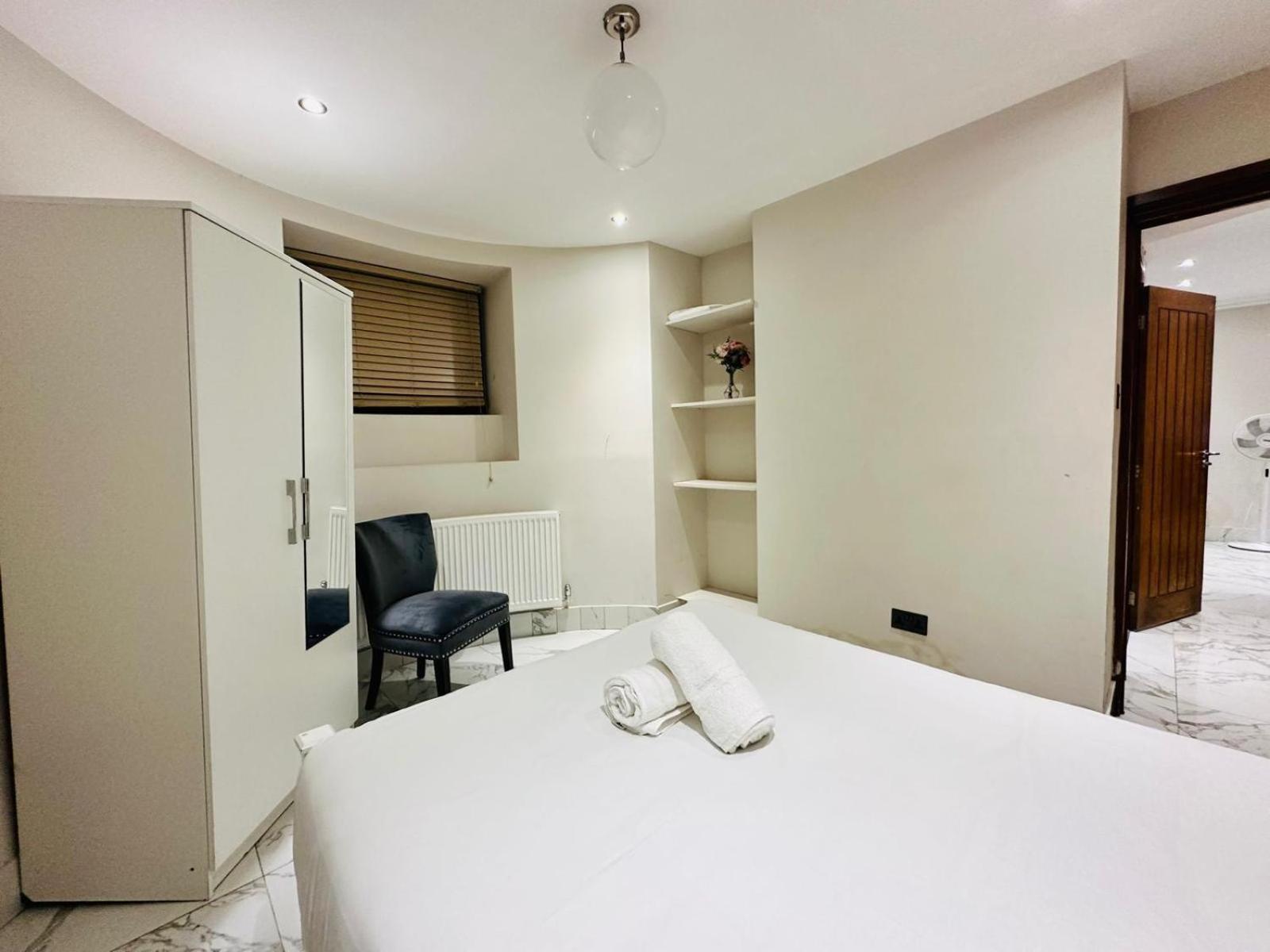 Spacious One Bed Property In Wembley London Exterior photo